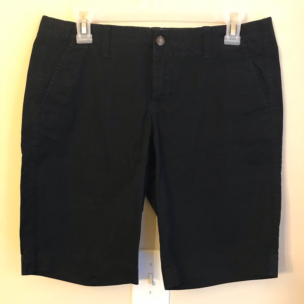 Old navy perfect bermudas plaque favorite khakis